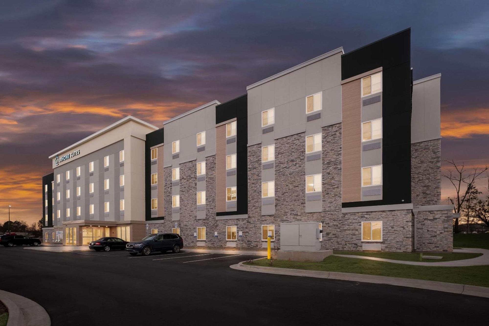 Everhome Suites Huntsville - Research Park Exterior photo